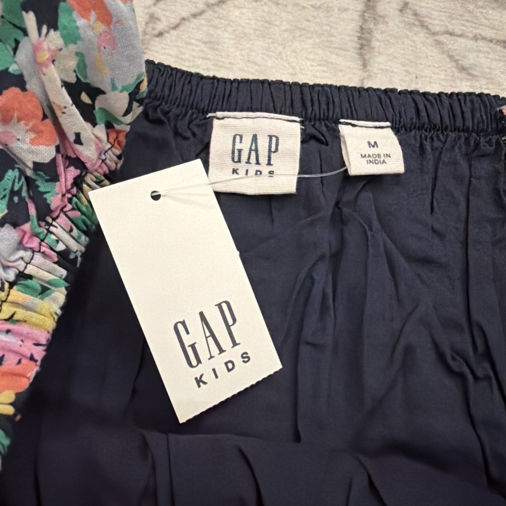 NEW Gap Kids Girls M 8 Navy Floral Smocked Top Puff Sleeve Square Neck Blouse - Picture 7 of 9